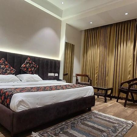 Hotel Alpine Plaza Shahpur  Luaran gambar