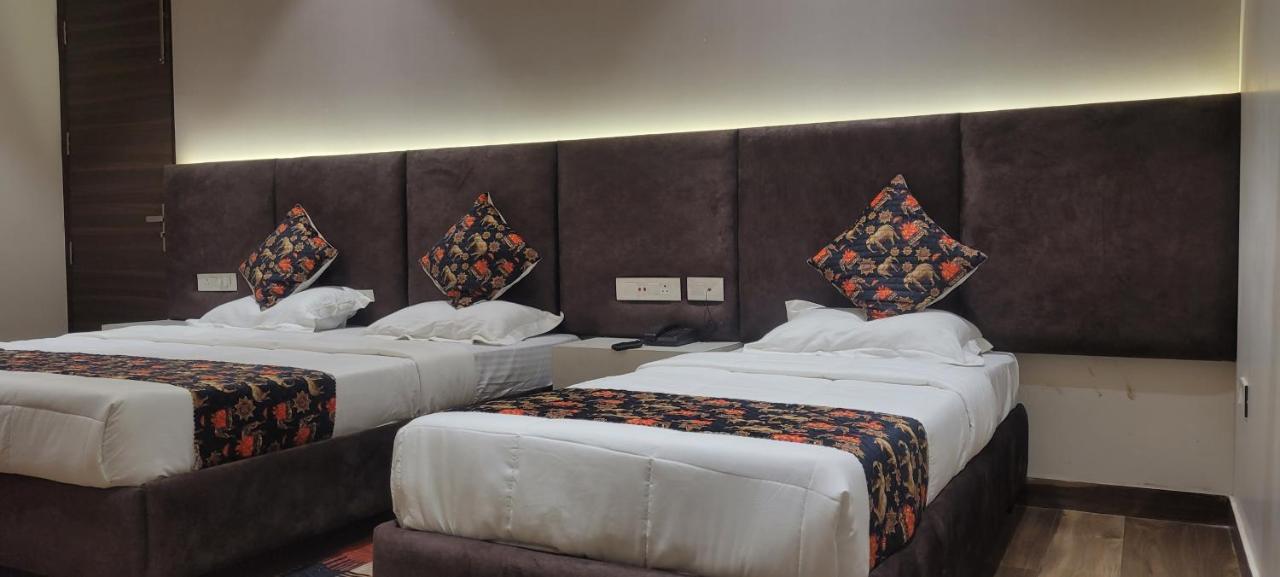 Hotel Alpine Plaza Shahpur  Luaran gambar