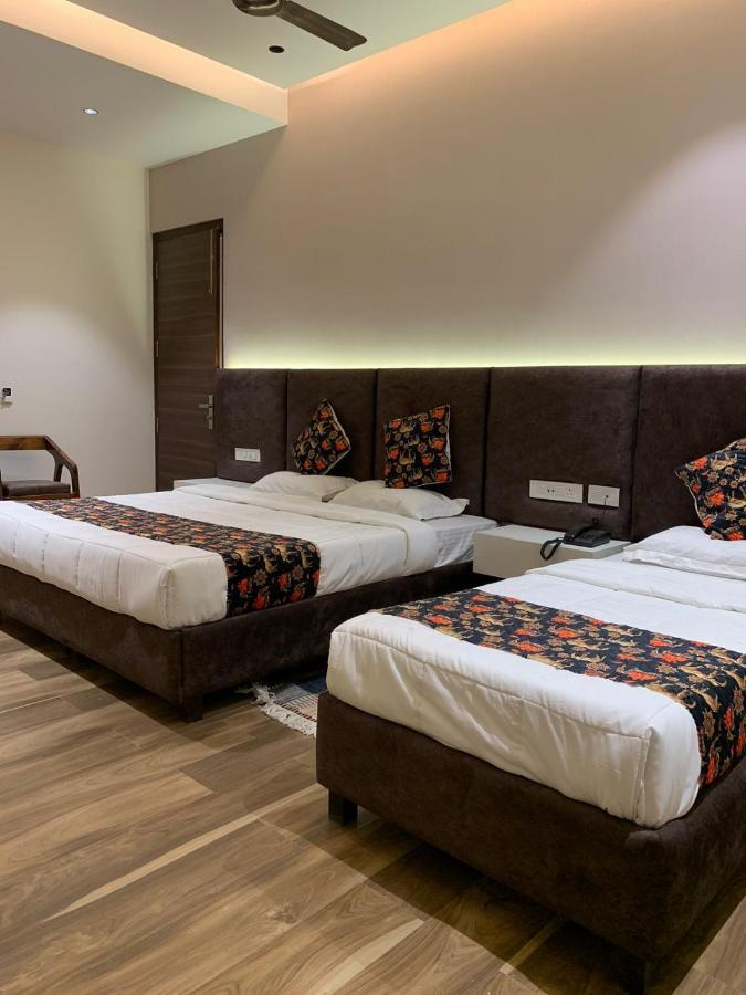Hotel Alpine Plaza Shahpur  Luaran gambar